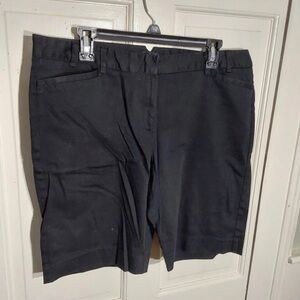 🍁The Limited Classic Black Shorts sz 14